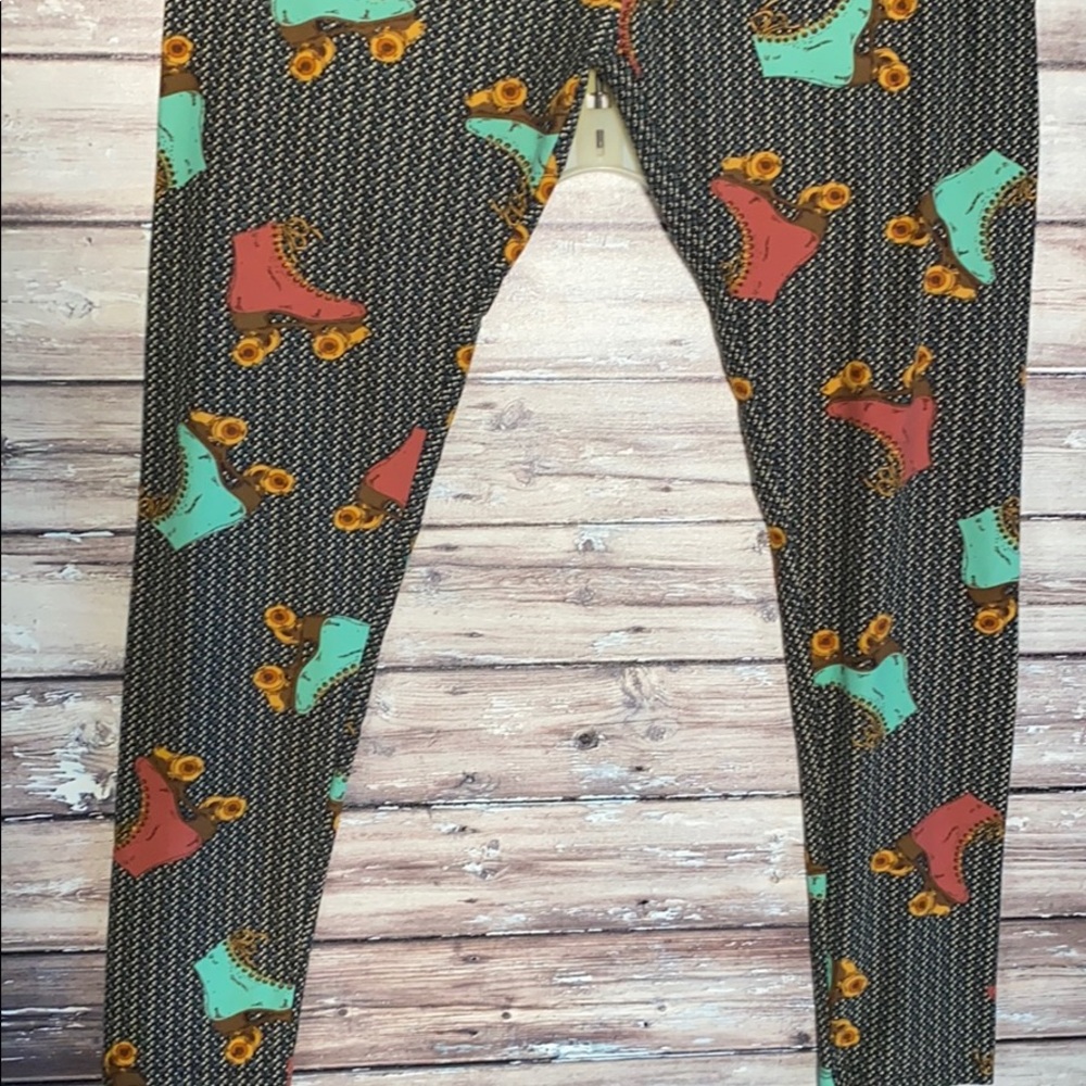 LuLaRoe ROLLER SKATE leggings!